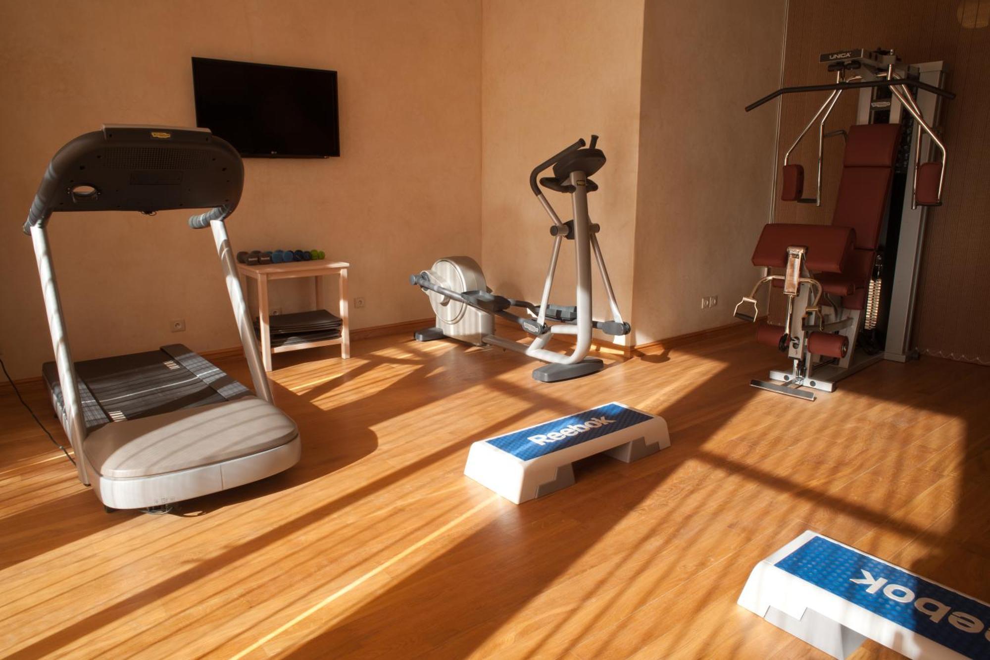 Tigmiza Boutique Hotel & Spa Ouled Jelal Exterior foto A home gym