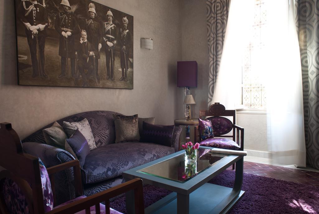 Tigmiza Boutique Hotel & Spa Ouled Jelal Exterior foto A living room in a Moroccan riad